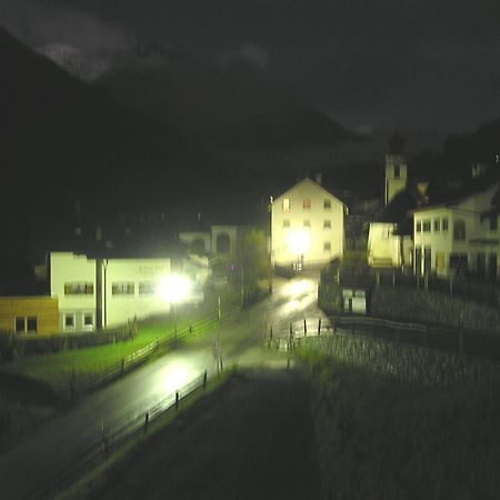 Hotel Edelweiss Malles Venosta Esterno foto