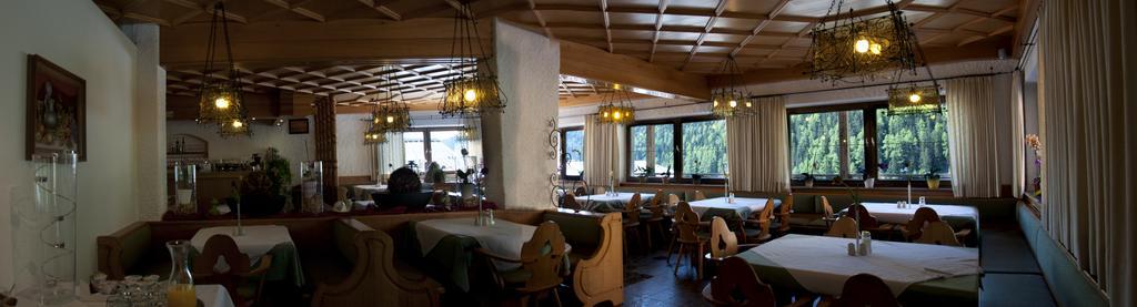 Hotel Edelweiss Malles Venosta Esterno foto