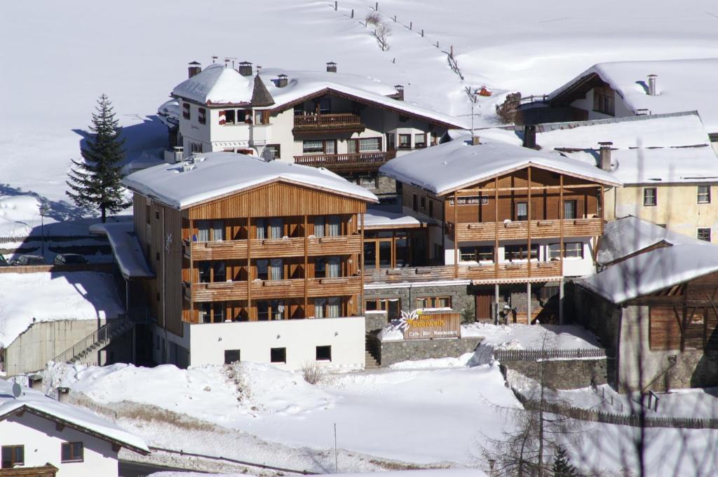 Hotel Edelweiss Malles Venosta Camera foto