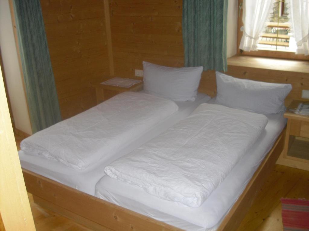 Hotel Edelweiss Malles Venosta Camera foto